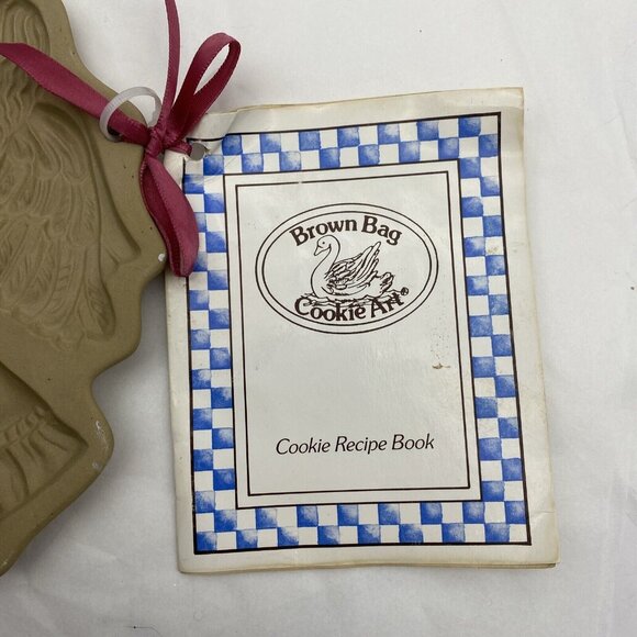 Christmas Brown Bag Cookie Art Angel Mold 1987 Hill Vintage w Recipe Tag Booklet - Picture 3 of 10
